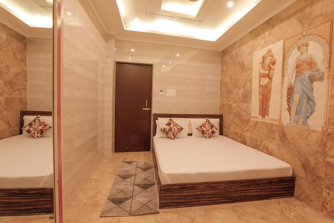 Hotel Grand Galaxy Risikés Kültér fotó