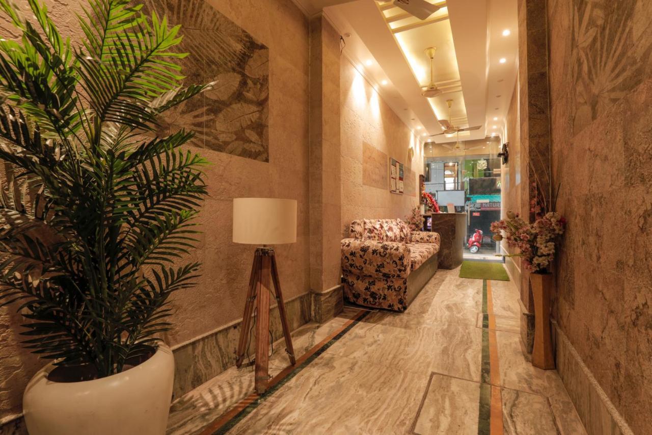 Hotel Grand Galaxy Risikés Kültér fotó